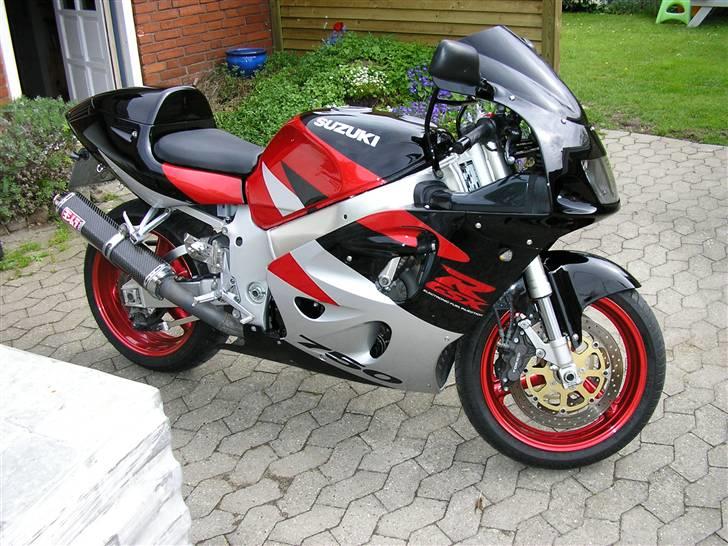 Suzuki gsxr 750 srad solgt billede 1