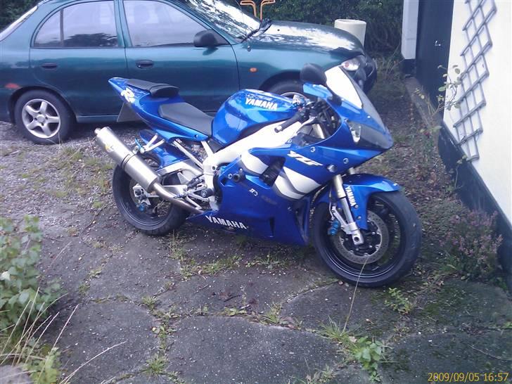 Yamaha Yzf R1 - SOLGT! billede 2