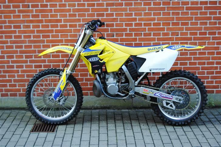 Suzuki RM 250 væk billede 1