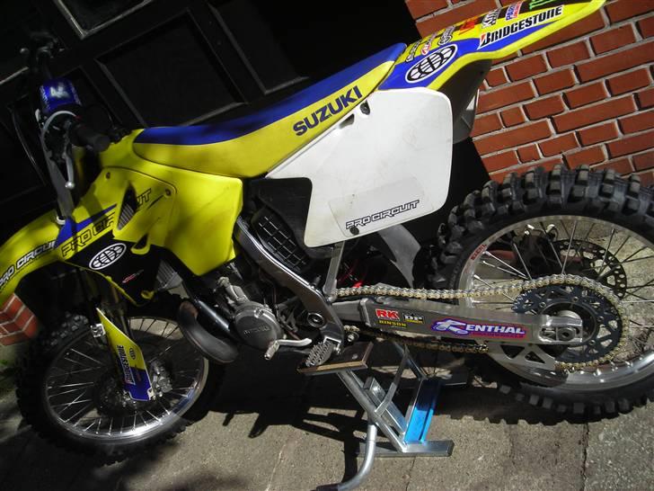 Suzuki RM 250 væk billede 13