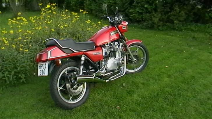 Suzuki GSX 750 EX billede 1