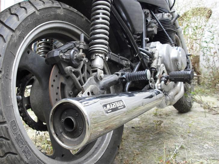 Honda cb 400 *SOLGT* - Ikke den vildeste udstødning - men lyden er utrolig god og det ser fint ud :) billede 4