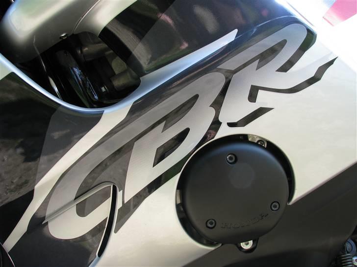 Honda CBR 1000F SC24 Dual Brake billede 5