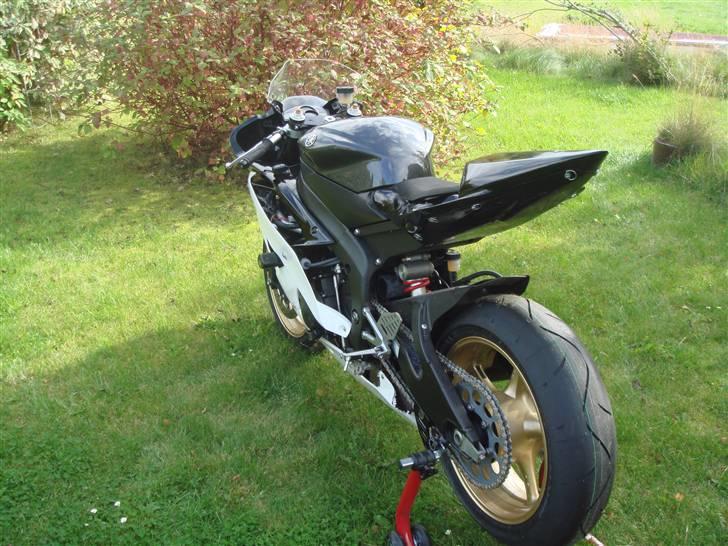 Yamaha r6 -solgt- billede 9