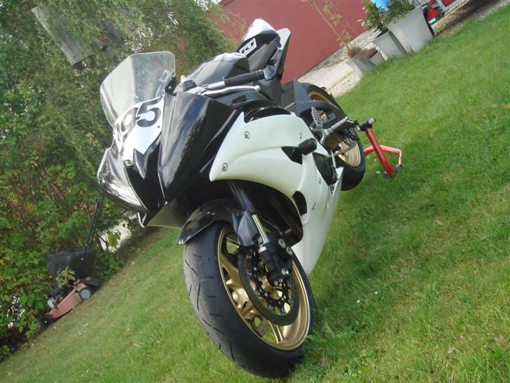 Yamaha r6 -solgt- billede 13