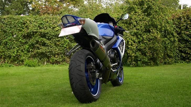 Suzuki GSXR 600 K7 - Solgt billede 3