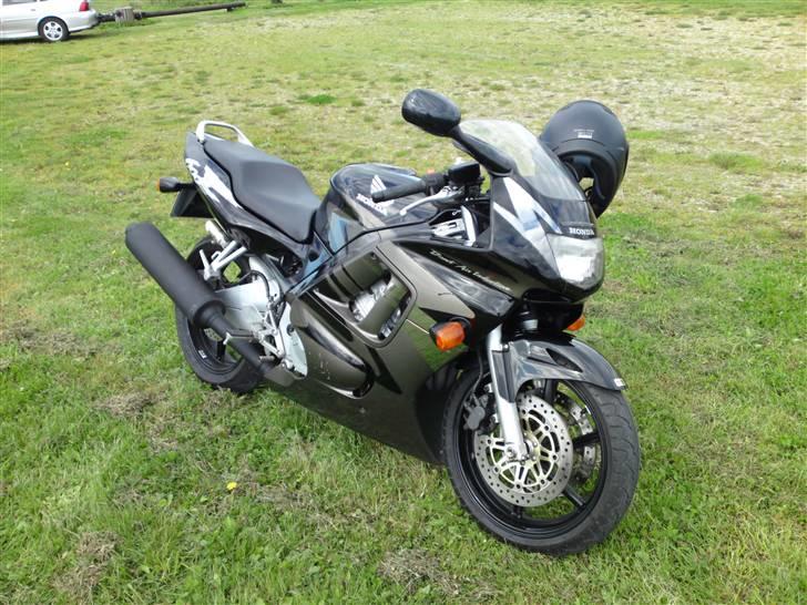 Honda CBR 600 F3 billede 2