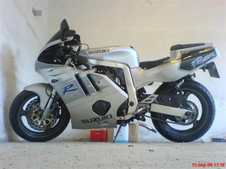 Suzuki GSXR 400R billede 14