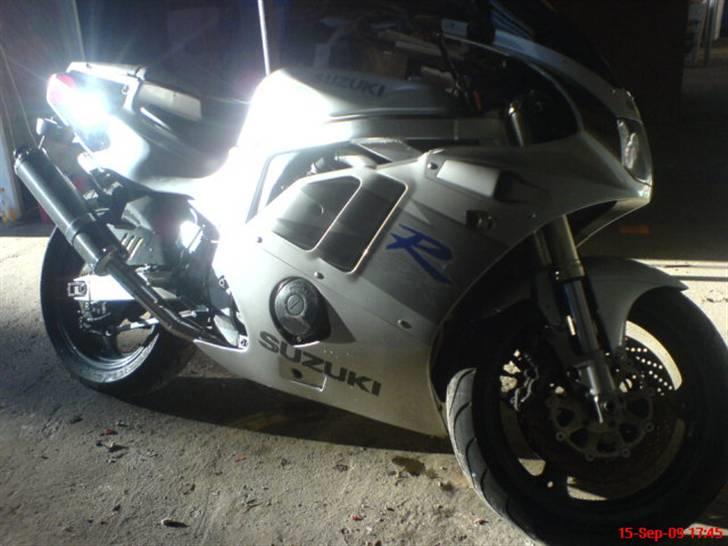 Suzuki GSXR 400R billede 18