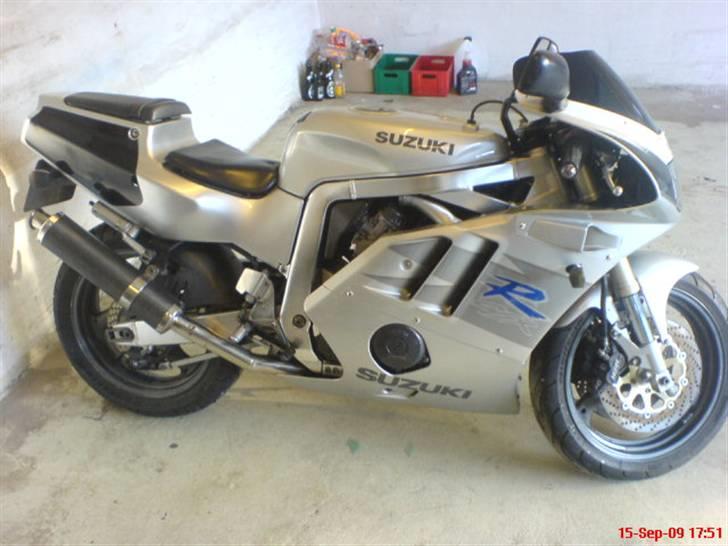 Suzuki GSXR 400R billede 20