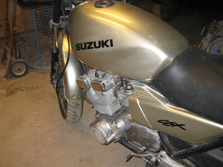 Suzuki gsx400f kantana soldt billede 10