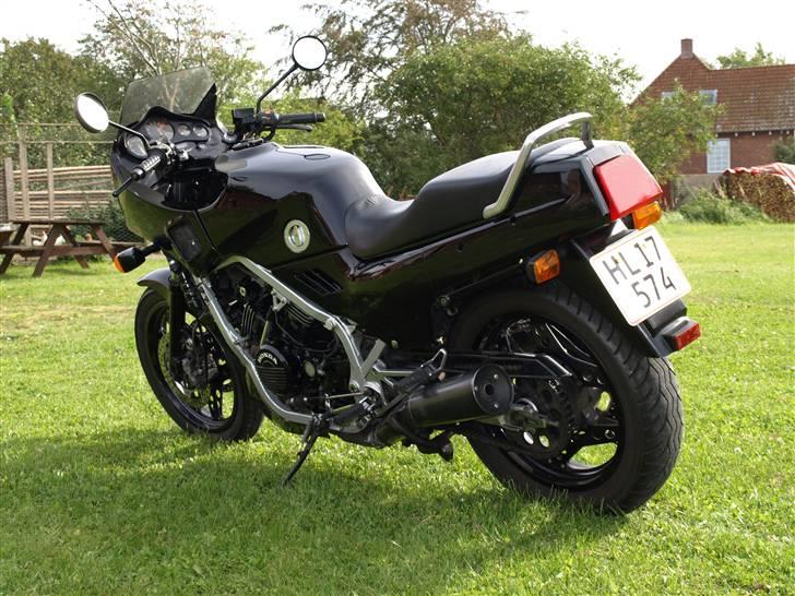 Honda VF1000F (Solgt) billede 4