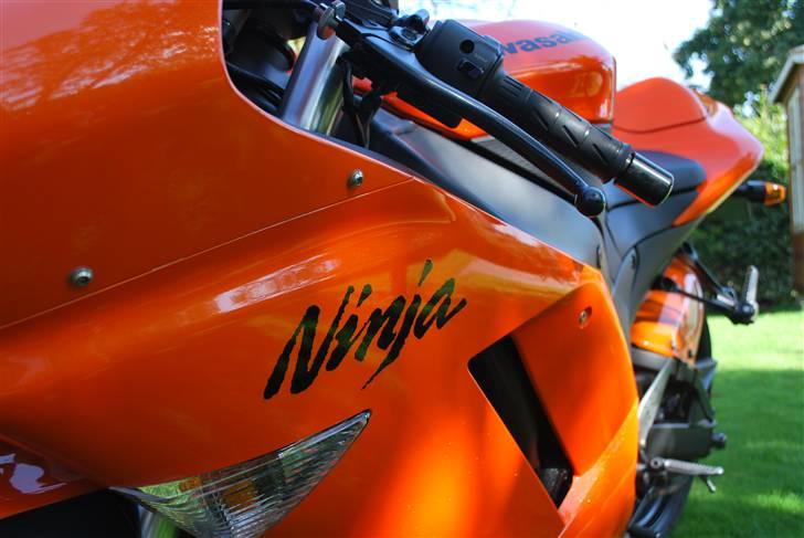 Kawasaki ZX6R billede 3
