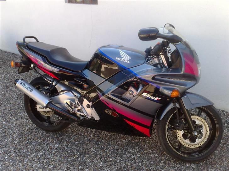 Honda CBR 600 F2 - Billede fra forhandler før køb. Dengang monteret med anden sportsudstødning. billede 11