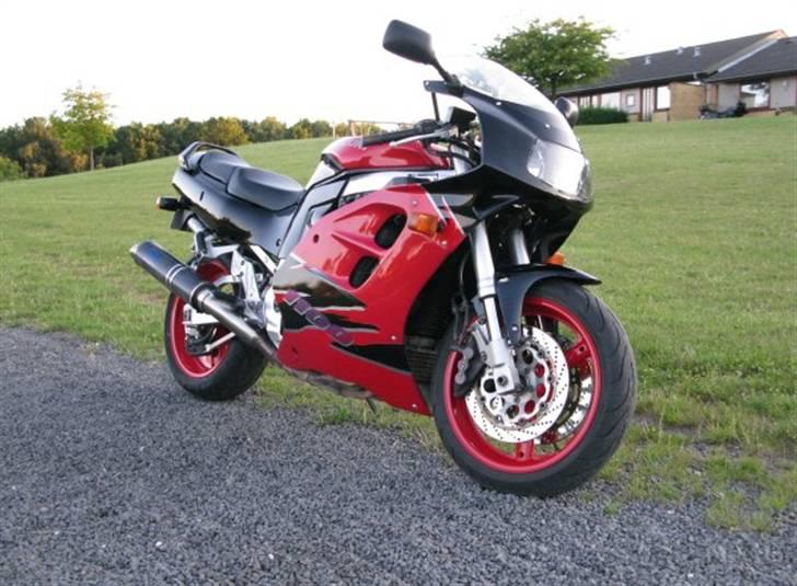 Suzuki gsxr 1100w billede 2