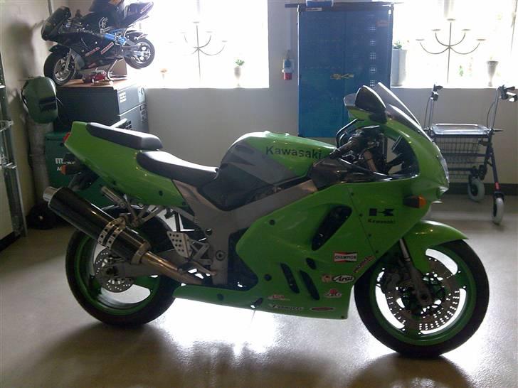 Kawasaki Ninja zx9r billede 1