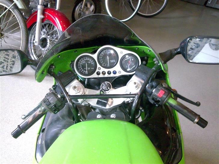 Kawasaki Ninja zx9r billede 2