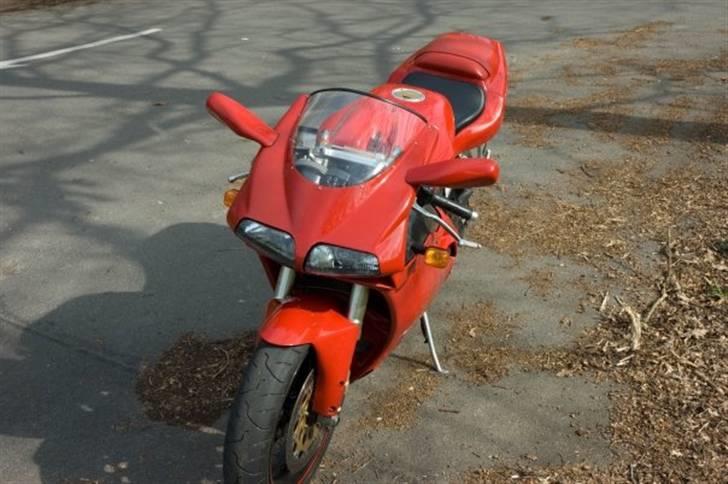 Ducati 916 (SOLGT) billede 2