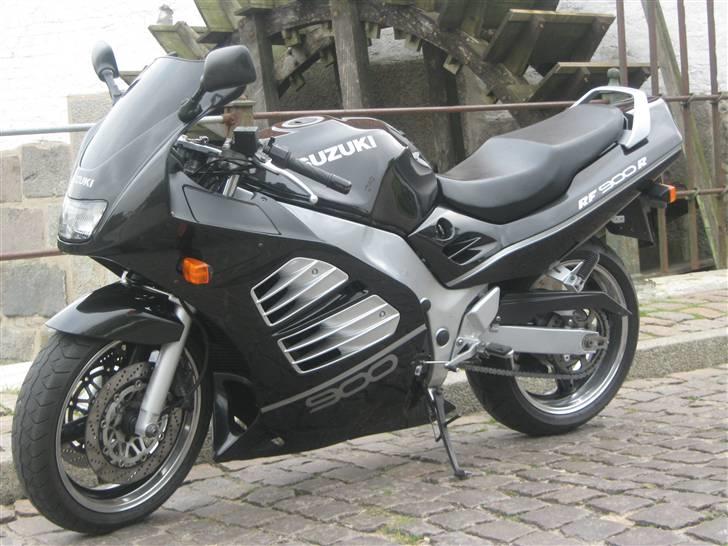 Suzuki Rf 900 R billede 11