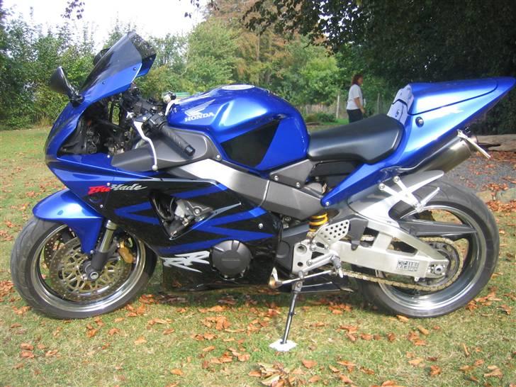 Honda cbr 900 rr fireblade billede 2