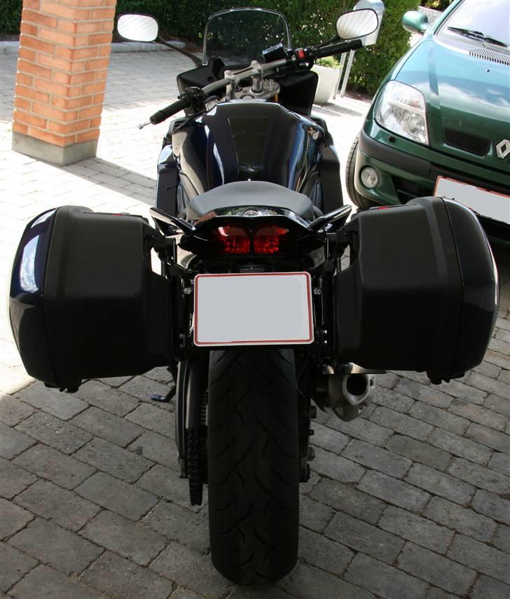 Yamaha FZ 1 SA - Nu med tasker billede 7