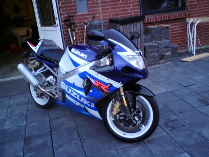 Suzuki gsx r 1000 k1 billede 1