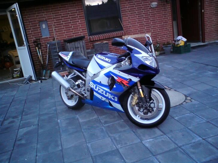 Suzuki gsx r 1000 k1 billede 5