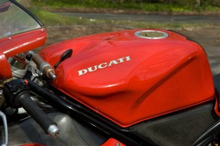 Ducati 916 (SOLGT) billede 7