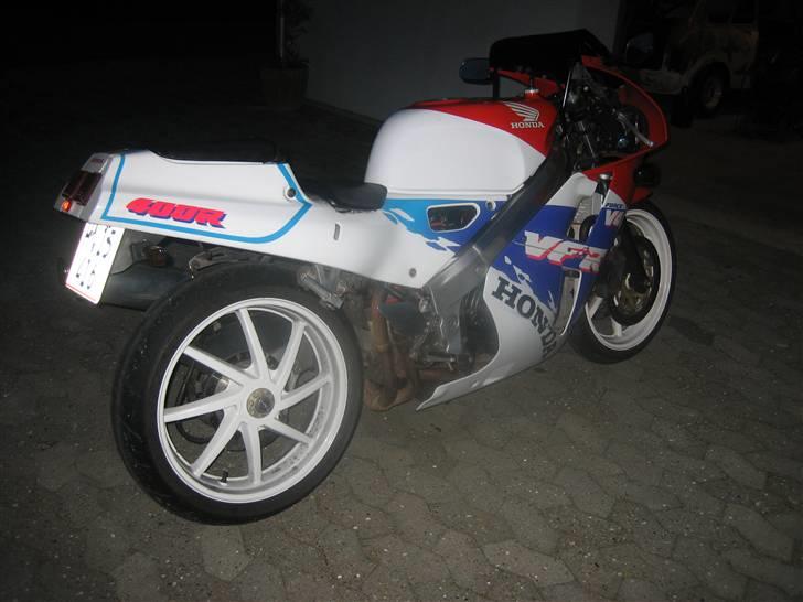 Honda VFR 400R NC30 billede 2