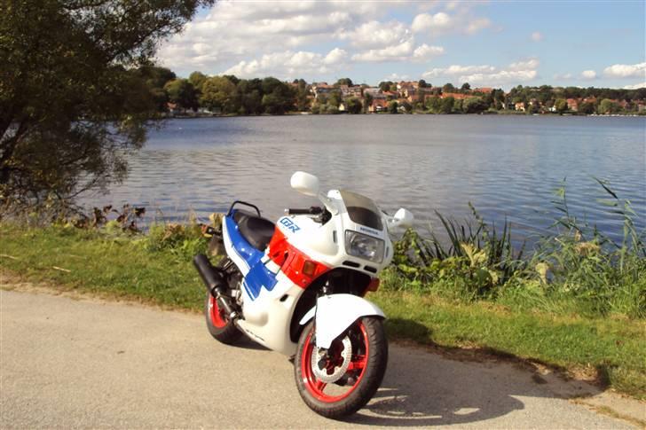 Honda cbr 600 f1 solgt) billede 8