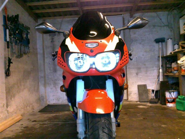 Honda cbr 900 rr (solgt) billede 1