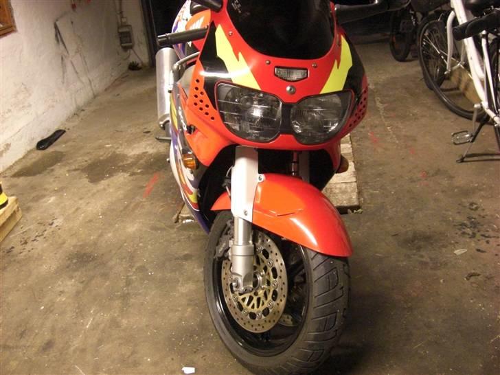 Honda cbr 900 rr (solgt) billede 2