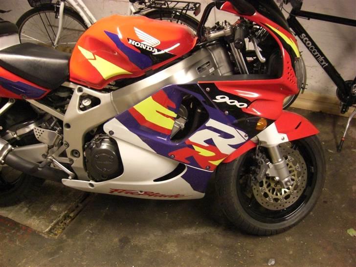 Honda cbr 900 rr (solgt) billede 3