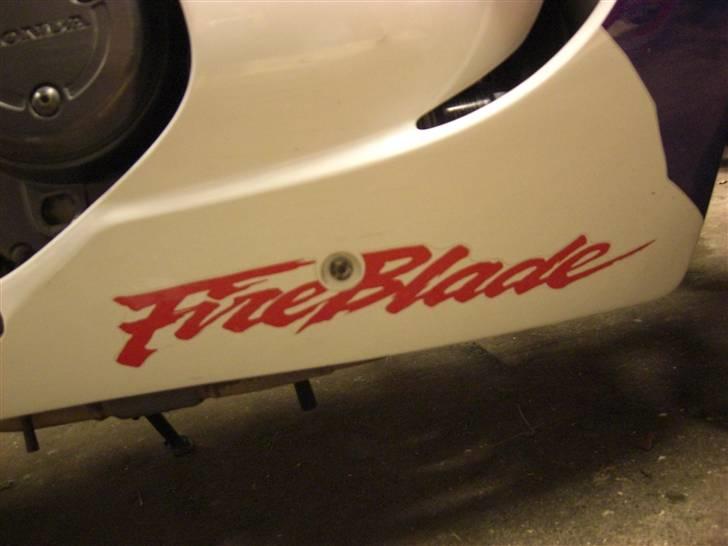 Honda cbr 900 rr (solgt) billede 7