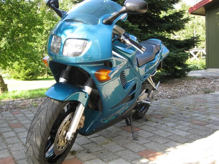 Honda vfr 750 RC36-2 billede 3