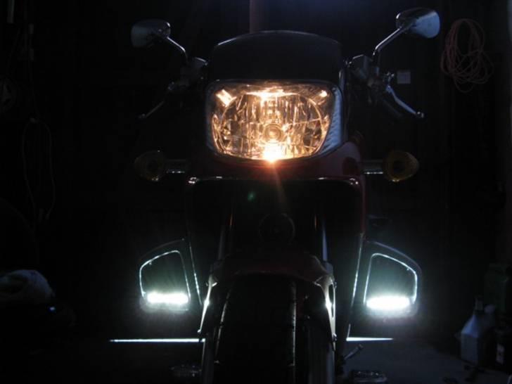 CF Moto CF250T-3 - Led kørelys monteret i styrtbøjlerne billede 14