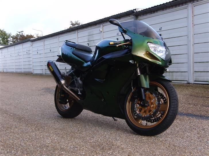 Kawasaki Zxr 750 *Solgt* - Lakken Ændre farve fra grønlig over i guld farvet alt efter lys og vinkel billede 1