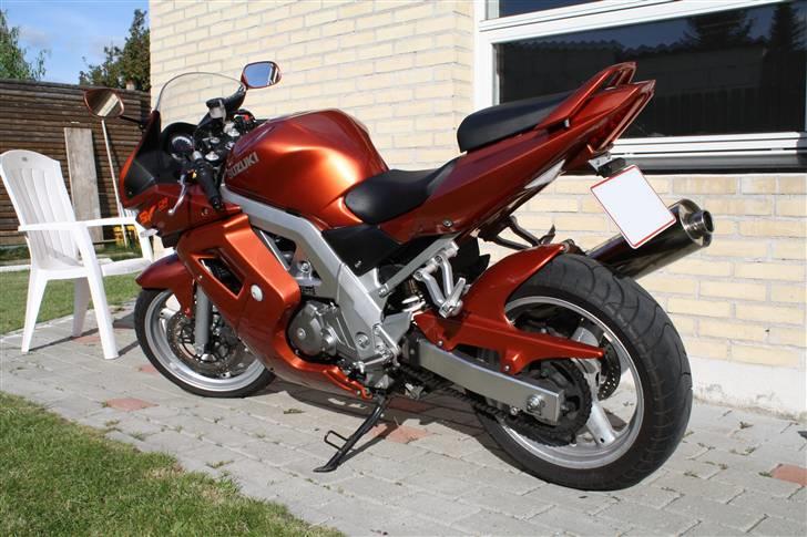 Suzuki SV650S ( SOLGT ) billede 2