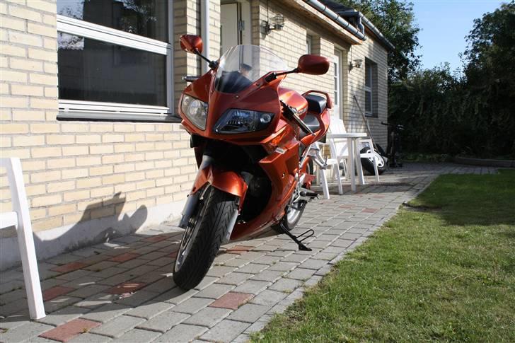 Suzuki SV650S ( SOLGT ) billede 7