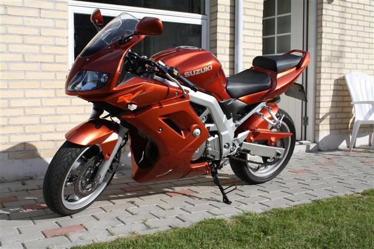 Suzuki SV650S ( SOLGT ) billede 8