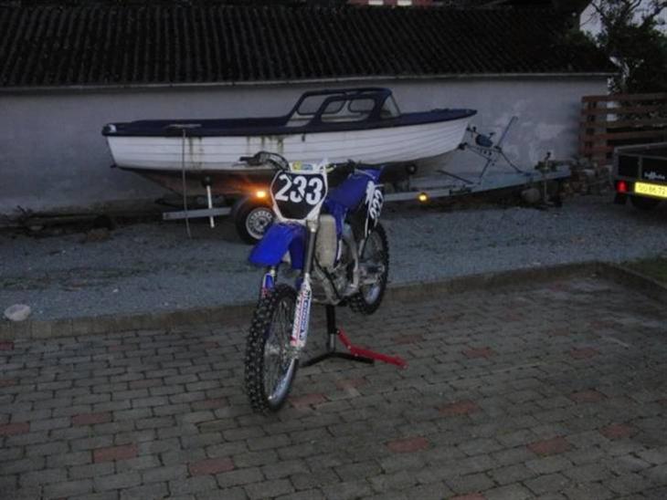 Yamaha Yz450F - SOLGT! - Billed lige da jeg fik den... før nye stickers billede 1