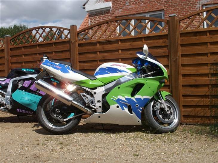 Kawasaki ZXR750 billede 1