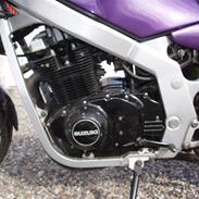 Suzuki gs 500e