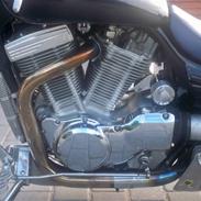 Suzuki Intruder