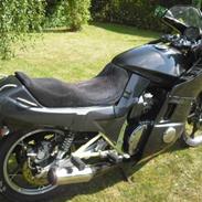 Suzuki GSX750F katana