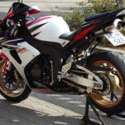 Honda cbr 1000 rr