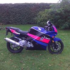 Honda cbr 600 f2