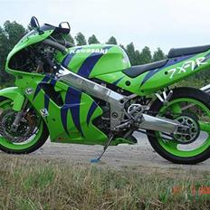 Kawasaki zxr 750 