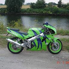 Kawasaki zxr 750 