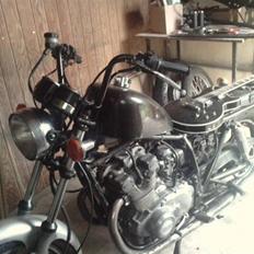 Suzuki GS 400L * OMBYGNING*